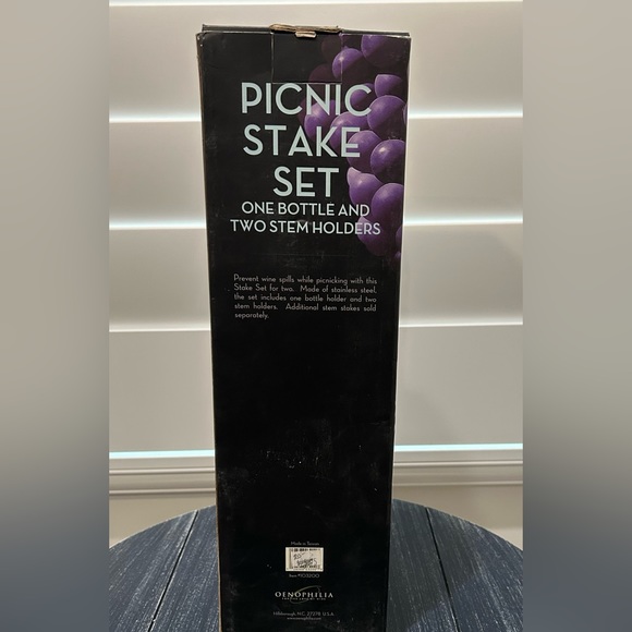 Picnic Wine Stake Set - Picture 3 of 3